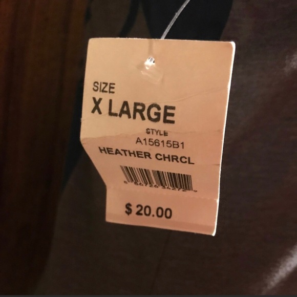 Super cute women’s Mickey Mouse T-shirt - Picture 4 of 4